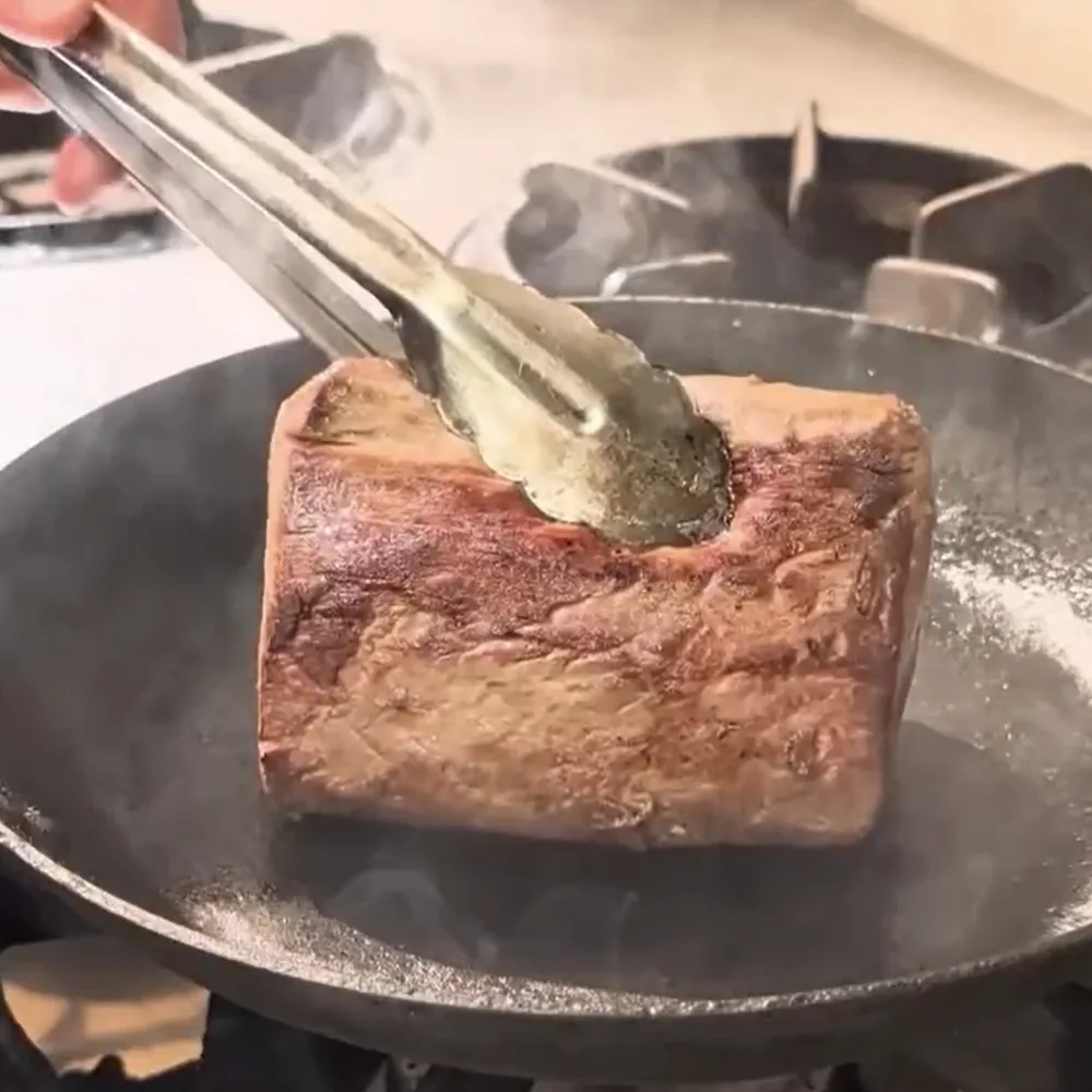 仕込み三日目 フライパンで焼き色をつける